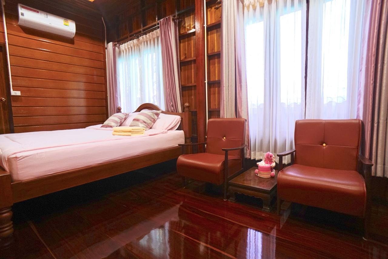 Bansuwan Homestay Amphawa Esterno foto