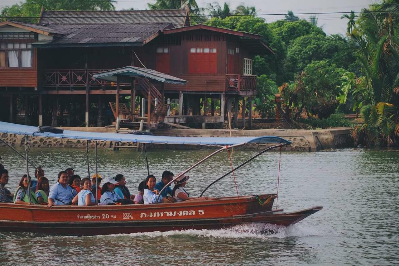 Bansuwan Homestay Amphawa Esterno foto